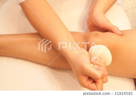 reflexology knee massage by ball herbal 31824585