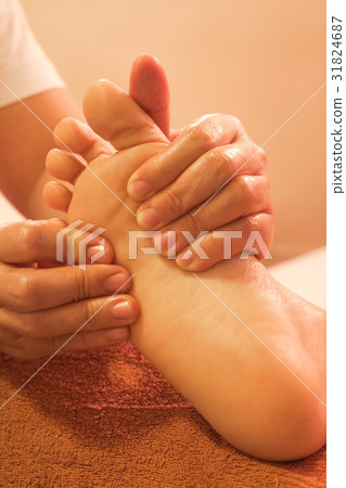 reflexology foot massage, spa foot treatment reflexology foot massage, spa foot treatment 31824687