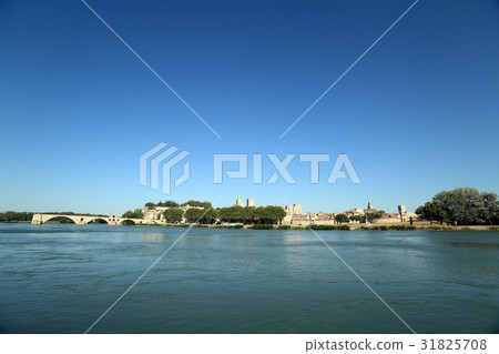Bridge of Avignon, South France 31825708