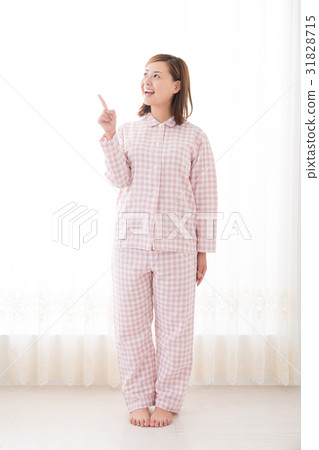 睡衣女指點 31828715