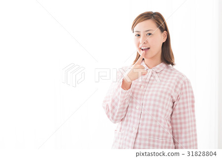 想想睡衣女人 想想睡衣女人 31828804