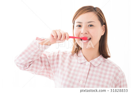 牙膏女 31828833