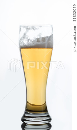 Glass of light beer Glass of light beer 31832059