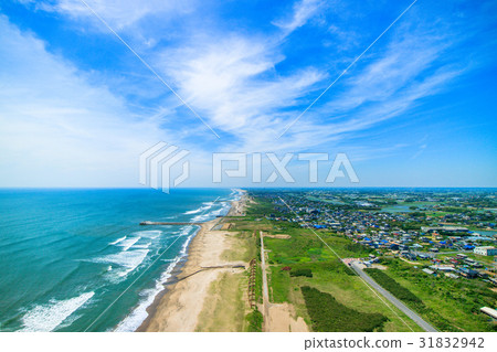 Aerial photograph of fish market near the fairy shore 31832942