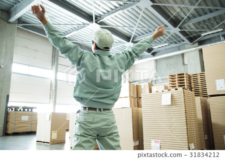 Warehouse Worker Worker Male Business Distribution Manufacturing Work 31834212