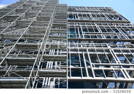 中高層建築外牆結構，腳手架和輕鐵基礎 31836039