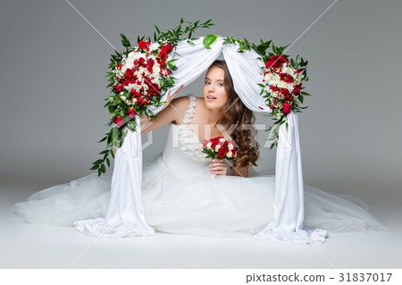 Beautiful young bride girl Beautiful young bride girl 31837017
