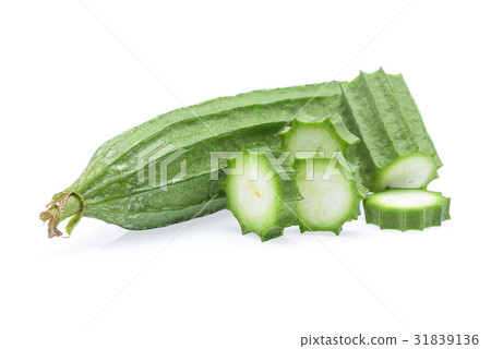 Luffa acutangula isolated on white background 31839136