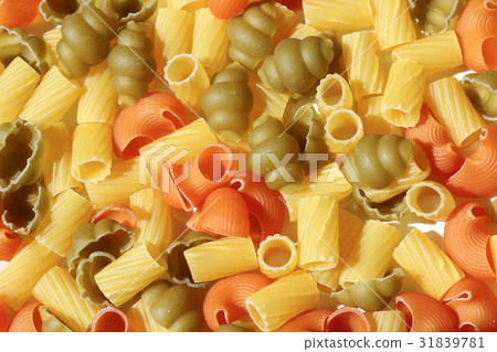 Close up of raw pasta 31839781