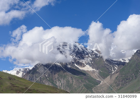 Jammu-Kashmir landscape with snow peaks 31840099