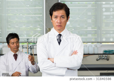 researcher  31840386