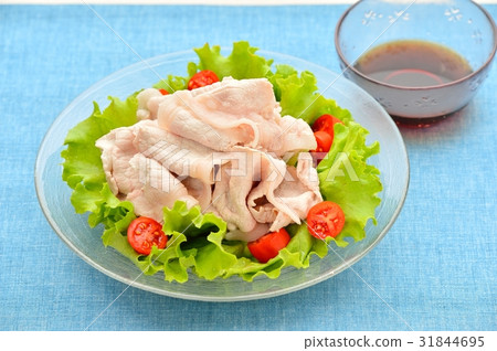 Cold summer cold shabu (boiled pork), ponzu sauce. 31844695