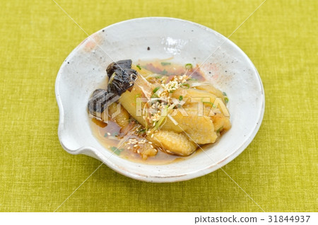 煮茄子（茄子，茄子）。 31844937