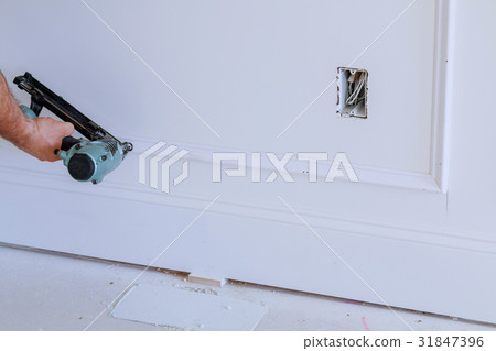 Do it yourself home owner repairing frame molding Do it yourself home owner repairing frame molding 31847396