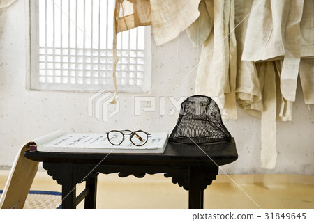 Glasses, Historical Sites, Andong Dosan Seowon (Historic Site No. 170), Andong City, Gyeongbuk 31849645