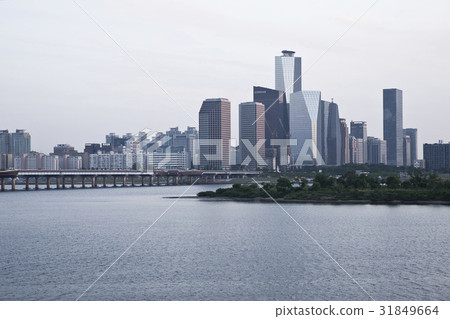 Seoul International Finance Center, LG Twin Tower, Conrad Hotel, FKI Hall, Mapo Bridge, Bam Island, Stock Market, Yeouido, Yeongdeungpo-gu, Han River, Seoul 31849664