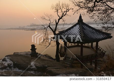 Yeoju Shinryuksa三層塔，Kangwol-hun，Sinleuksa，Bongmisan，Namhan河，驪州市，京畿道 31850417