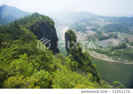 Yeongwol-gun, Gangwon-do 31851178