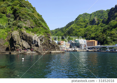 Coastal walkway, Dodong harbor, Ulleung-gun, Gyeongbuk 31852018
