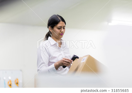 Foreign workers 31855685