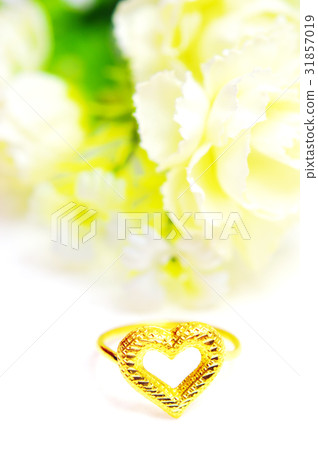 Gold pendant cameo fancy ring jewelry 31857019