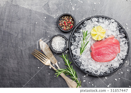 Raw tuna steak Raw tuna steak 31857447