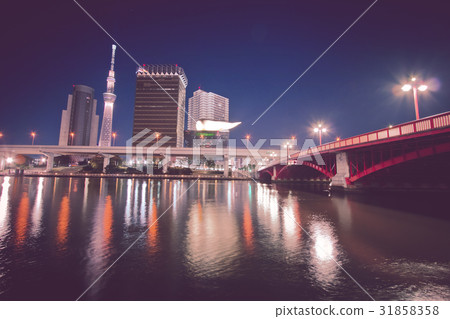 Night light view of Sumida river 31858358
