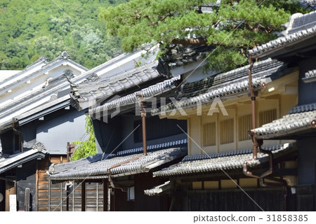 Udatsu's rising townscape (Mino City, Gifu Prefecture) 31858385