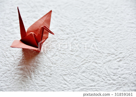 Folded paper crane 31859161