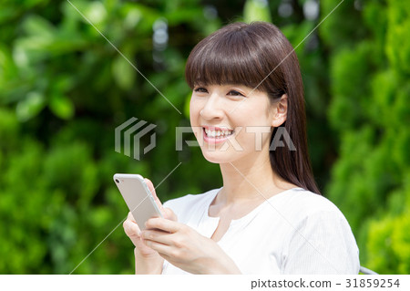 女性（智能手機） 31859254