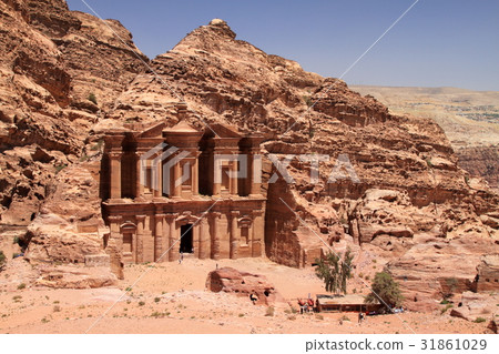 Ed Dill of Petra ruins Ed Dill of Petra ruins 31861029