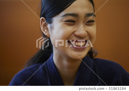 Kendo Girl Smile Portrait 31863284