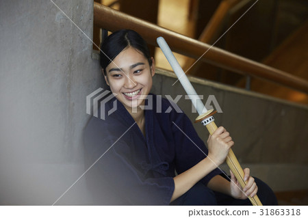 劍道女孩微笑 31863318