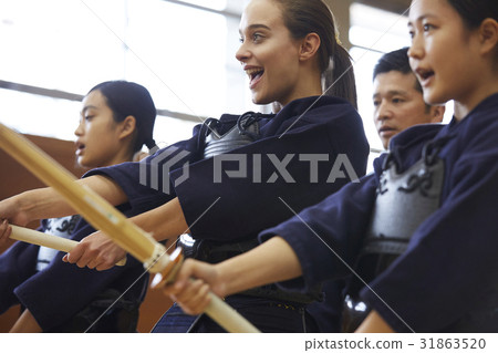 Girls studying kendo Girls studying kendo 31863520