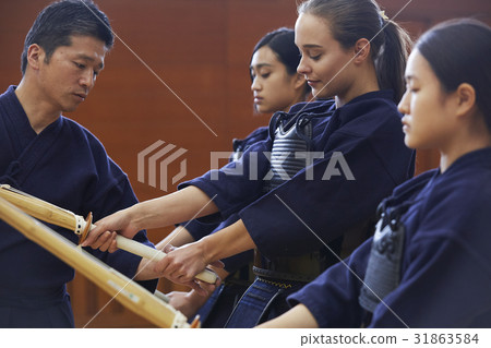 Girls studying kendo Girls studying kendo 31863584