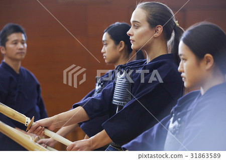 學習劍道的女孩 31863589