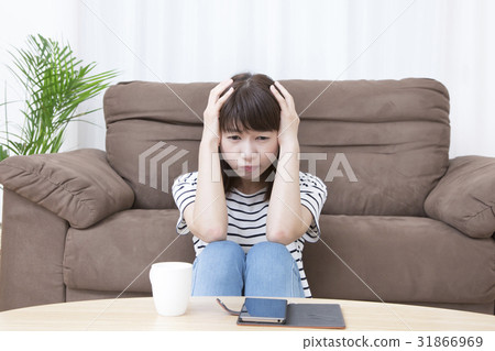 Troubling women 31866969
