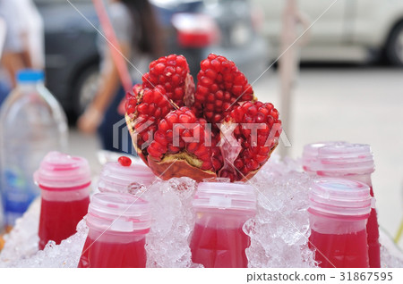 Pomegranate juice contain in plastic bottles sale  31867595