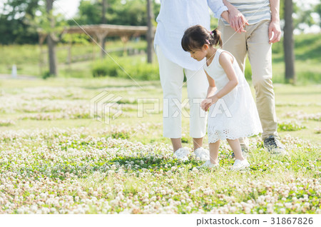 Energetic girl Energetic girl 31867826