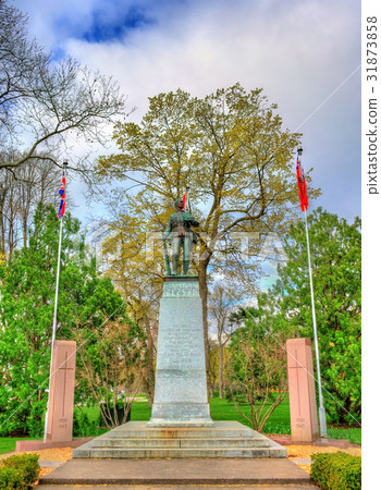 War memorial in Queen Victoria Park - Niagara War memorial in Queen Victoria Park - Niagara 31873858