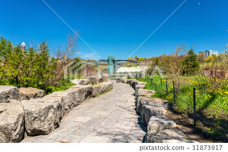 View of Niagara Falls State Park in USA View of Niagara Falls State Park in USA 31873917