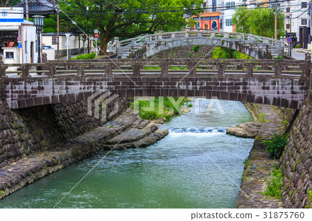 Nakajima River stone bridge group of fresh green (Yuhara Bridge) Nagasaki 31875760