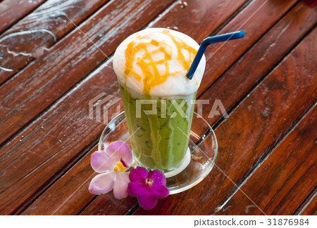 green tea frappe with caramel 31876984