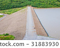 The road on the dam holds the water 31883930