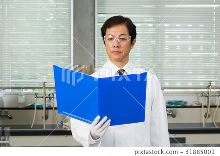 researcher  31885001