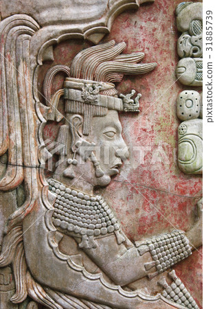 Bas-relief carving with of a Mayan king, Palenque Bas-relief carving with of a Mayan king, Palenque 31885739