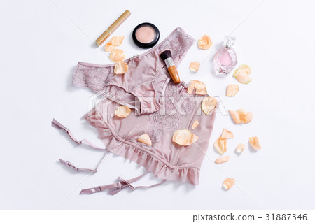 Shopping and fashion concept. Set of glamorous Shopping and fashion concept. Set of glamorous 31887346