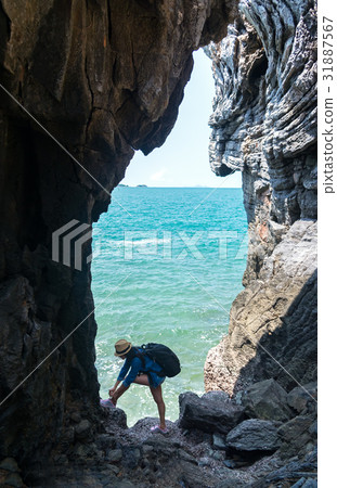 Travel women in a cave near the sea in Keo Sichang 31887567