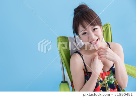 泳裝女士·藍背 31890491