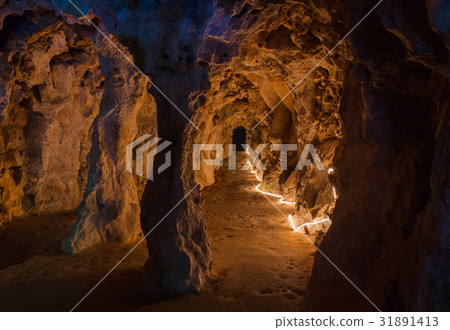 Underground tunnel in Castle Quinta da Regaleira 31891413